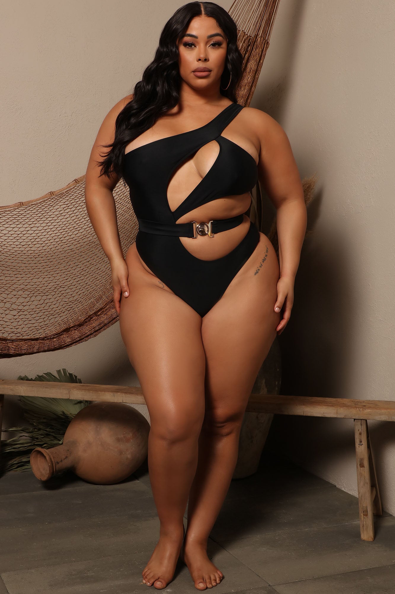 02-14-22Studio3_CE_KP_10-26-07_12_HT6025_Black_P_0047_PLUS_KS