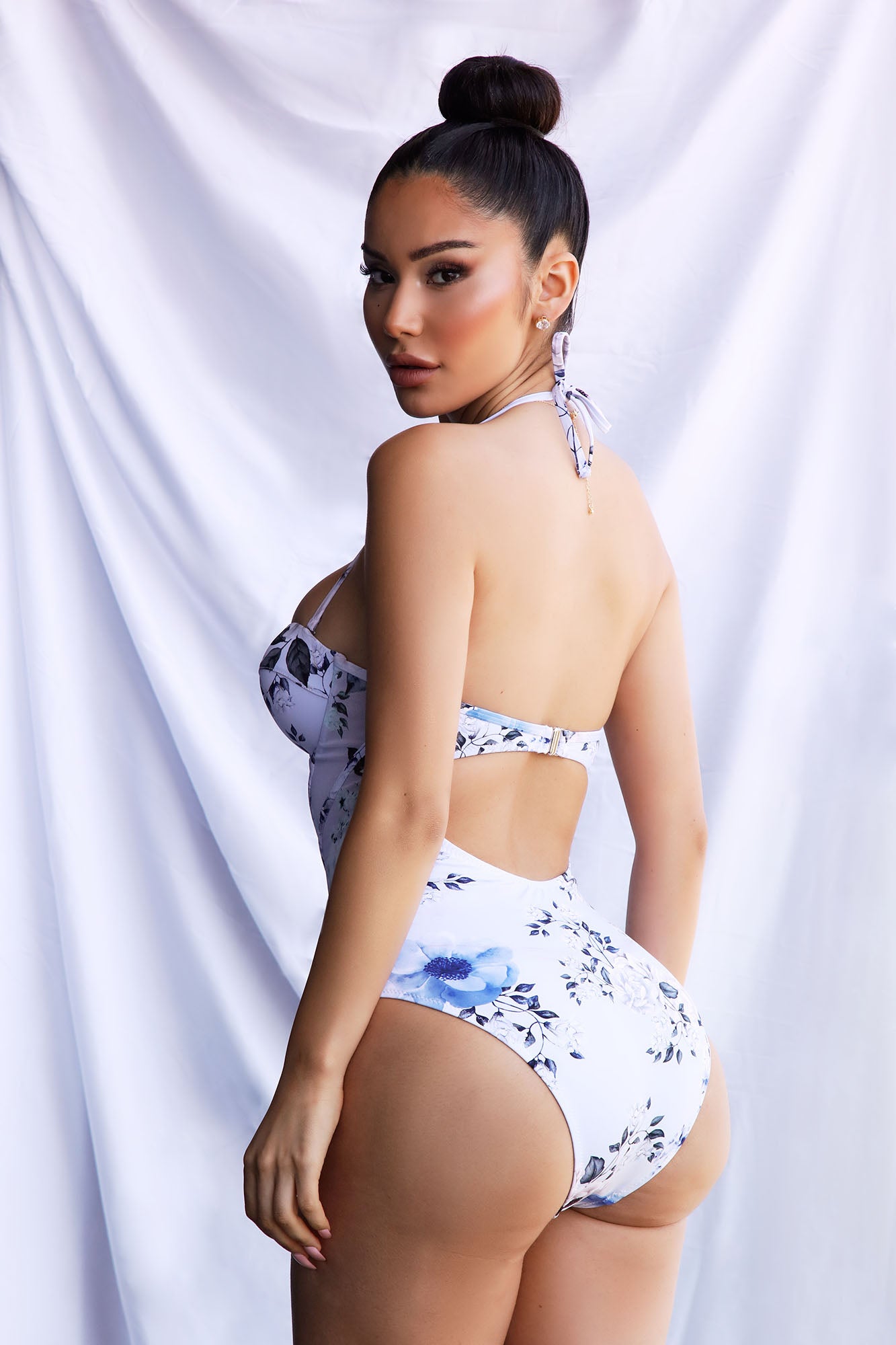 04-16-20_swim_Janet_JP_12-49-40_15_HT4114_Whitecombo_P_0260_NT