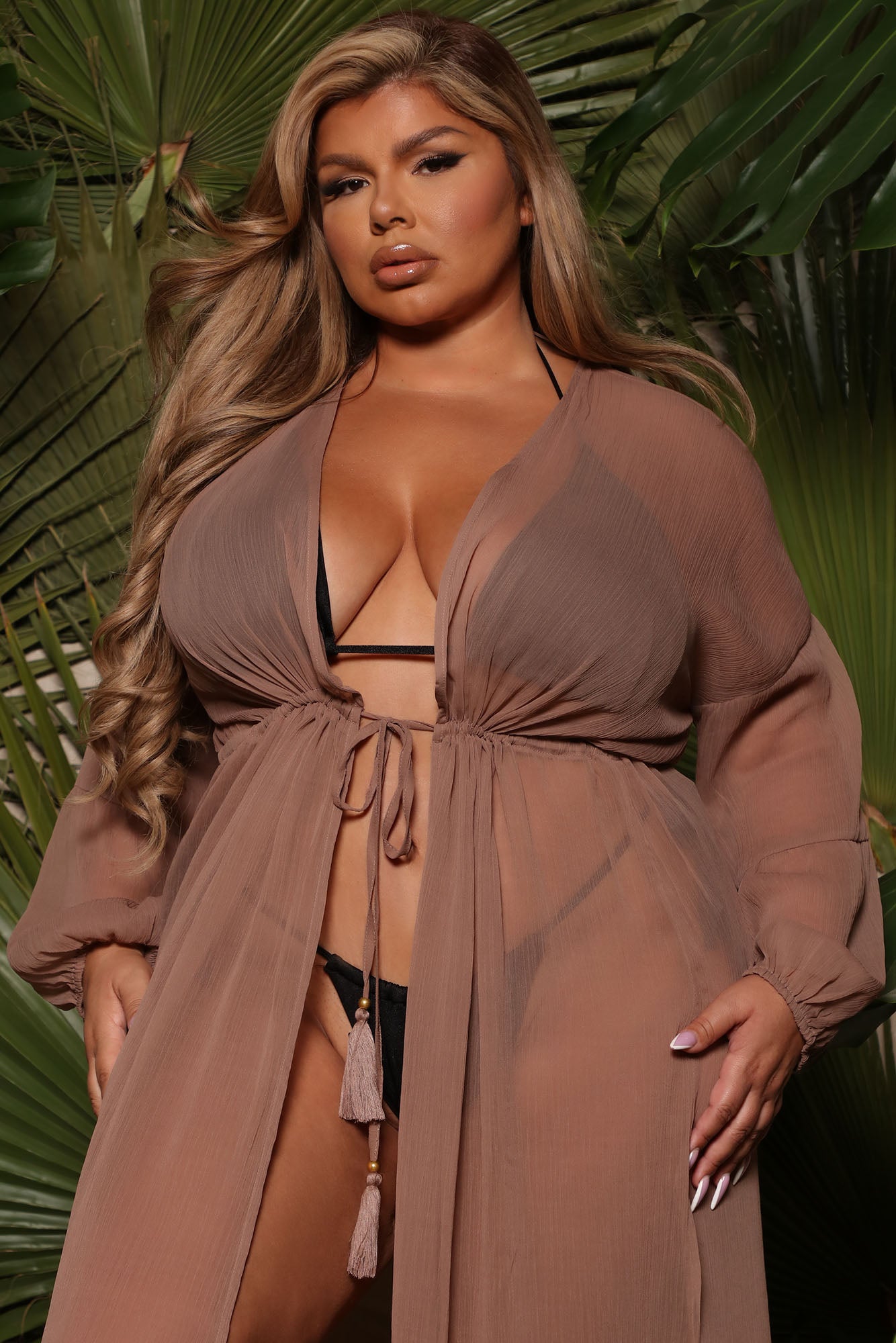 07-29-21Studio1_SN_ON_11-40-53_20_1001FAN_Taupe_P_6451_PLUS_KL